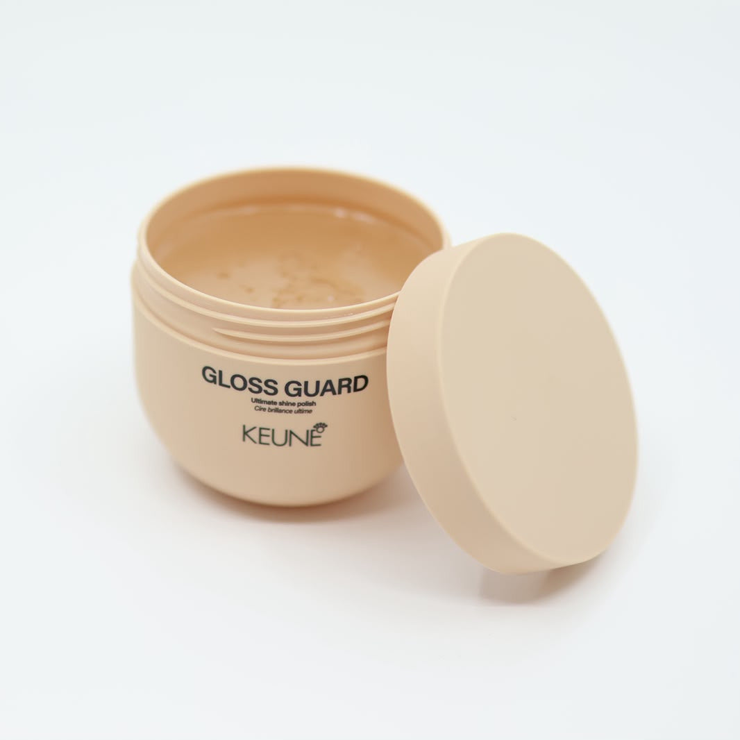 Keune Style Gloss Guard ziet er doorzichtig uit. CFH