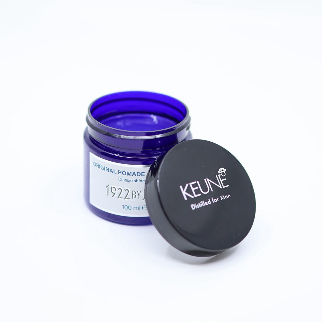 Zo ziet de inhoud van Keune original pomade eruit. Verkrijgbaar bij Care For Hair. 